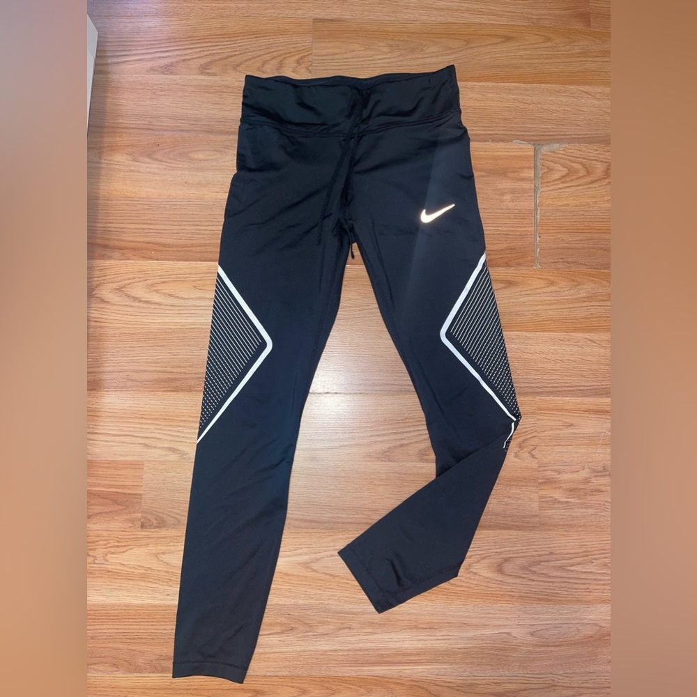 Nike leggins black and white